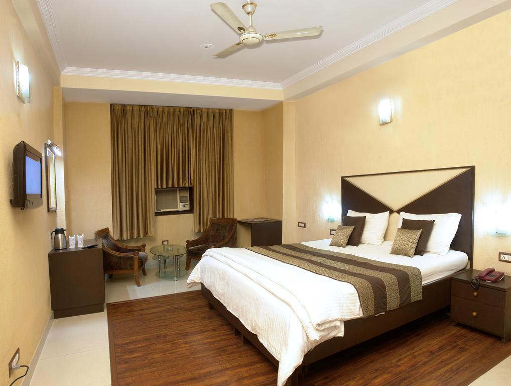 A New Delhi Hotel Orchid Garden Room photo