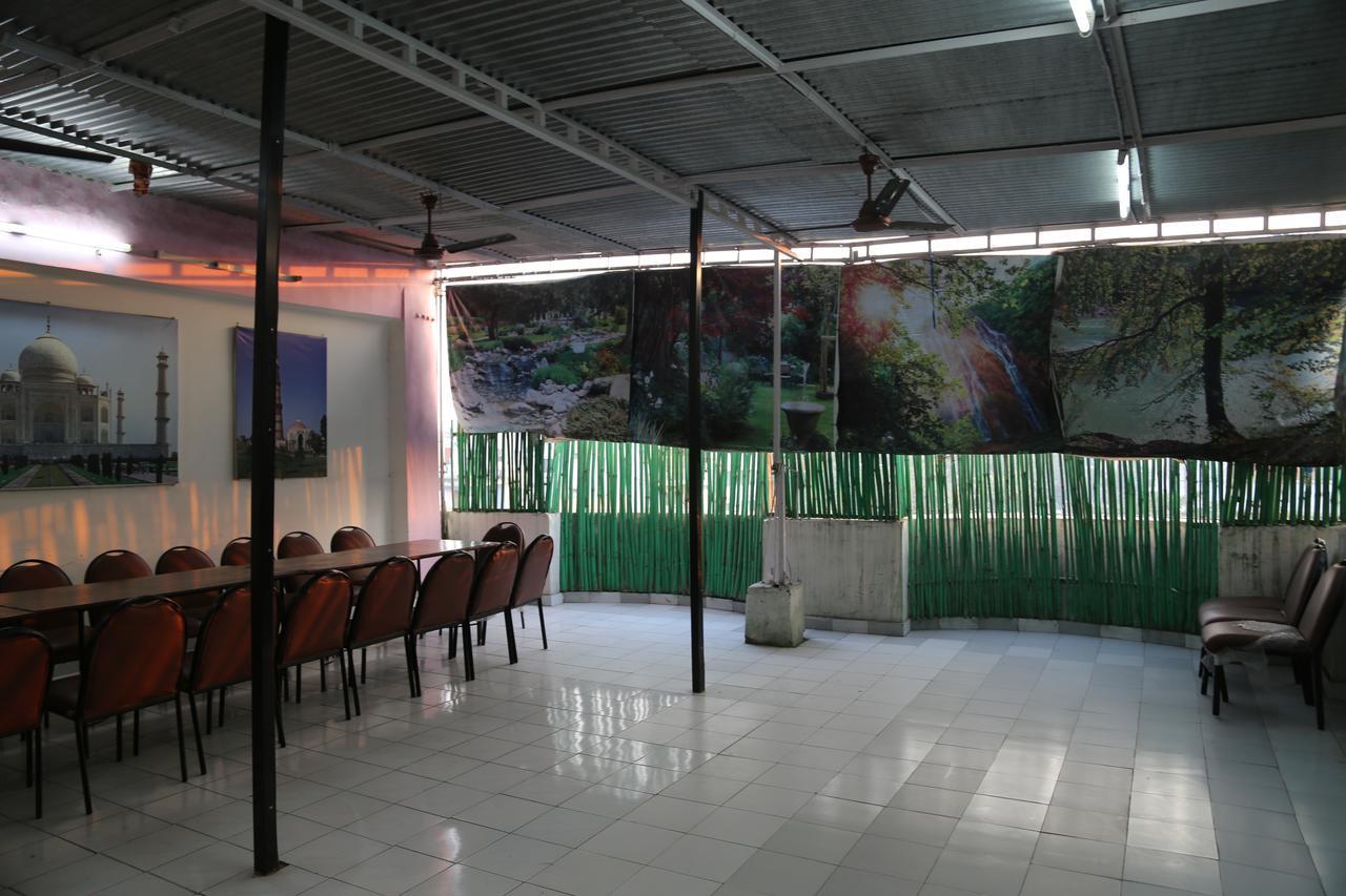 A New Delhi Hotel Orchid Garden Exterior photo