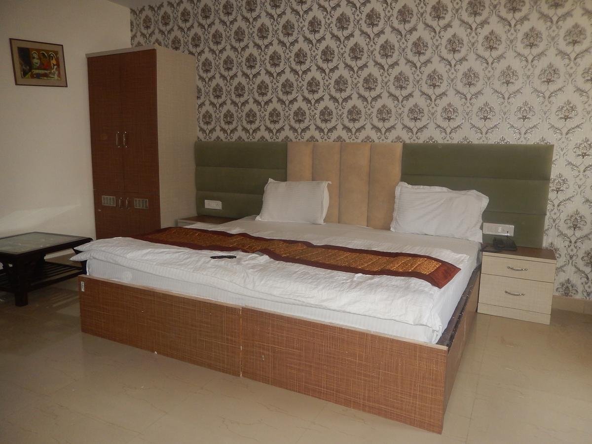 A New Delhi Hotel Orchid Garden Exterior photo