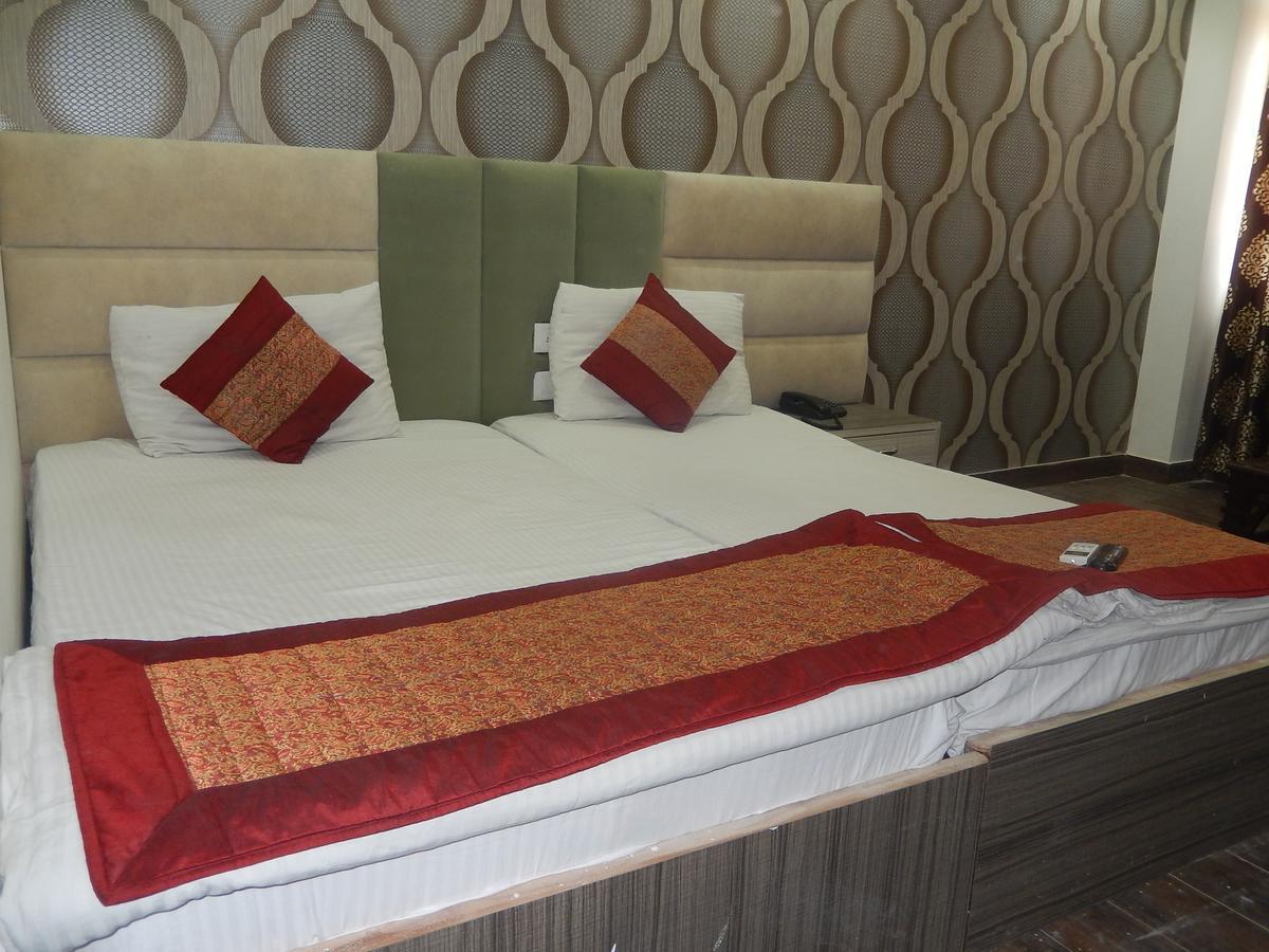 A New Delhi Hotel Orchid Garden Exterior photo